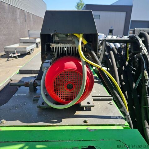 Material handler Sennebogen 825MD (GENERATOR)
