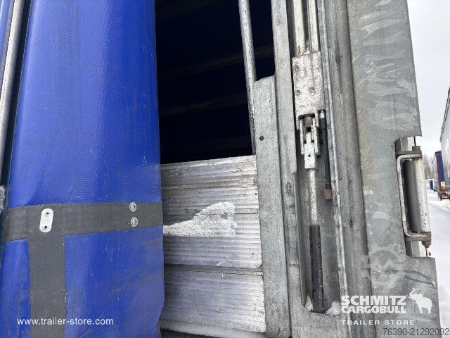 Open semitrailer with tarp Schmitz Cargobull Semitrailer Curtainsider Standard