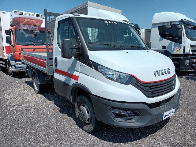 Three-sided tipper truck IVECO 35C16H3.0