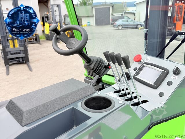 4-way forklift Combilift CB4000 GAS TRIPLEX 6450MM POSITIONER