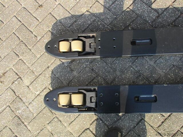 Pallet truck BT LPE250