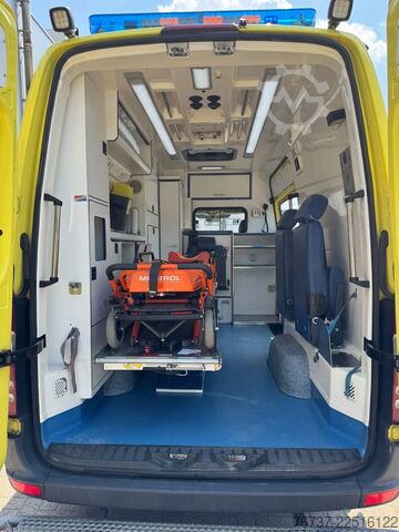 Ambulance Mercedes-Benz Sprinter 519 **V6-EURO 6-BELGIAN ORIGINE**