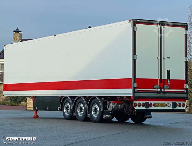 Reefer semitrailer SCHMITZ CARGOBULL N/A SCB*S3B THERMO KING SLXi 300 FLOWERWIDE 270