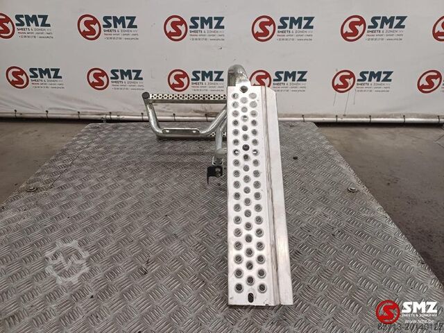 Chassis part Mercedes Occ trap batterijbak Mercedes