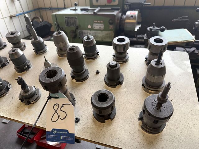 Werkbank mit Inhalt nan nan