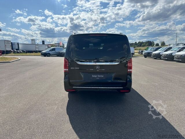Minibus MERCEDES-BENZ EQV 300 AVANTGARDE/MBUX/LIEGE-PAKET/DISTRONIC/EL