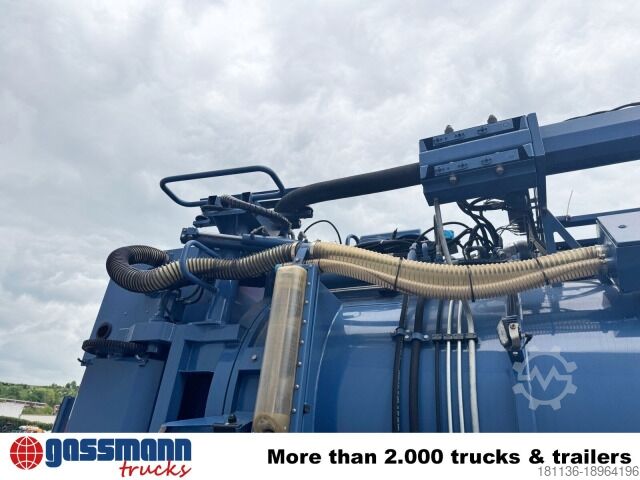 Road sweeper Mercedes-Benz Arocs 1843 L 4x2, Müller Canalmaster ca. 8m³,