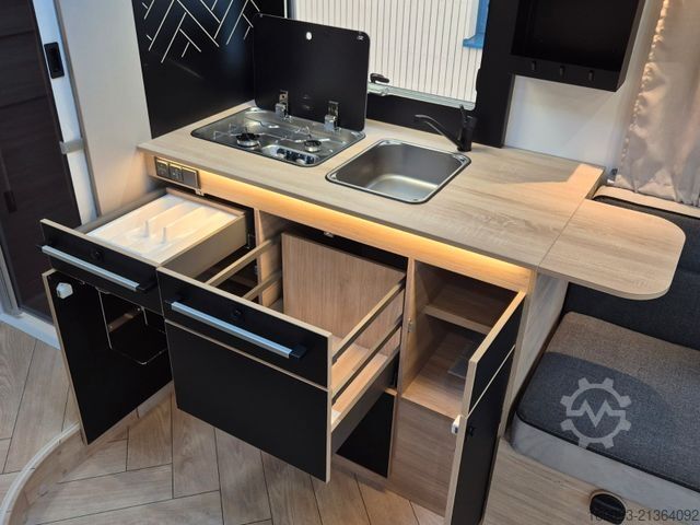 Semi-integrated camper CHAUSSON 640 Titanium Line *MJ26*Arctic*SAT+TV*165PS*Auto