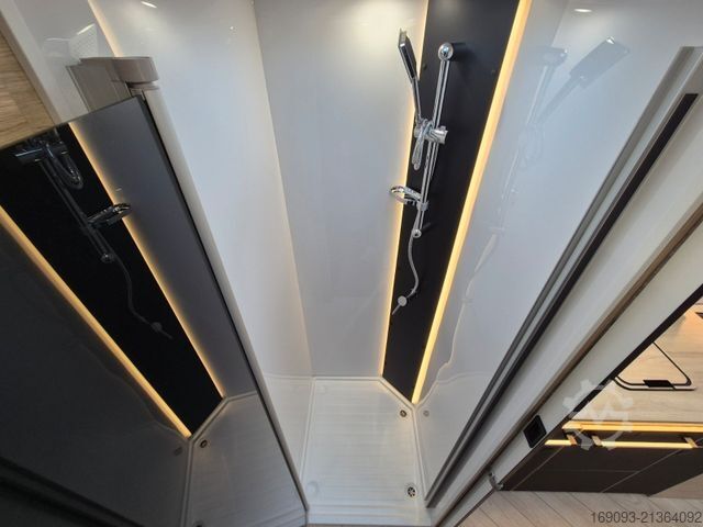 Semi-integrated camper CHAUSSON 640 Titanium Line *MJ26*Arctic*SAT+TV*165PS*Auto