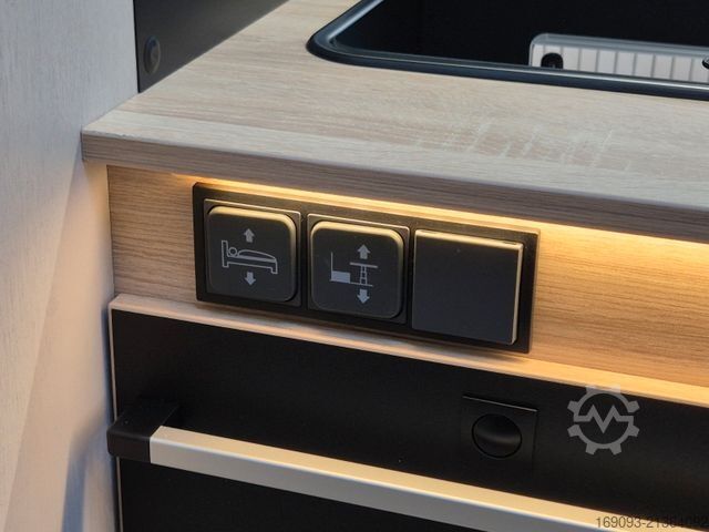 Semi-integrated camper CHAUSSON 640 Titanium Line *MJ26*Arctic*SAT+TV*165PS*Auto