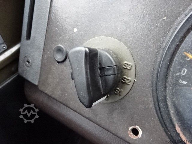 LKW mit Pritsche (offen) MERCEDES-BENZ Unimog U 1300 L Turbo OM 366 Pritsche 4x4