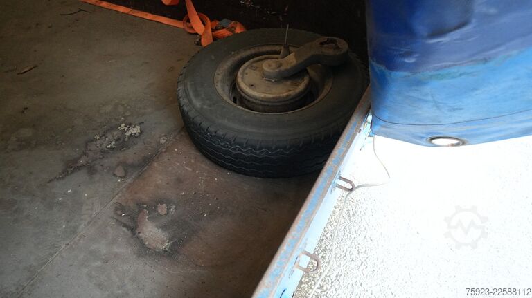 EQUIPE Taurpalin trailer broken axle! EQUIPE Taurpalin trailer broken axle!