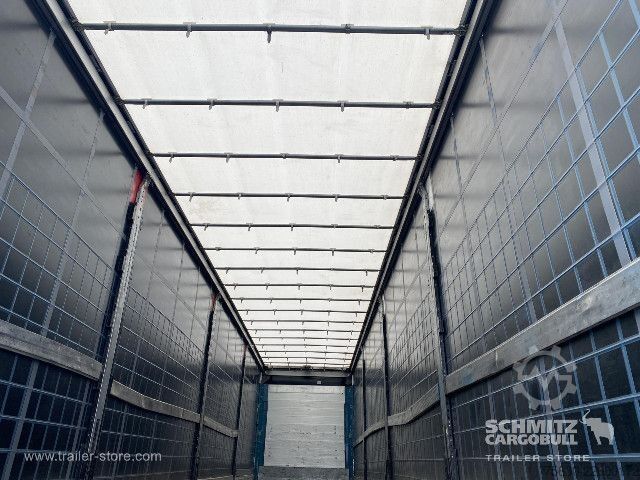Auflieger mit Pritsche & Plane Schmitz Cargobull Semitrailer Curtainsider Standard