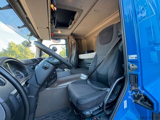 Autokran DAF CF 440 mit Ladekran HMF 2120K4