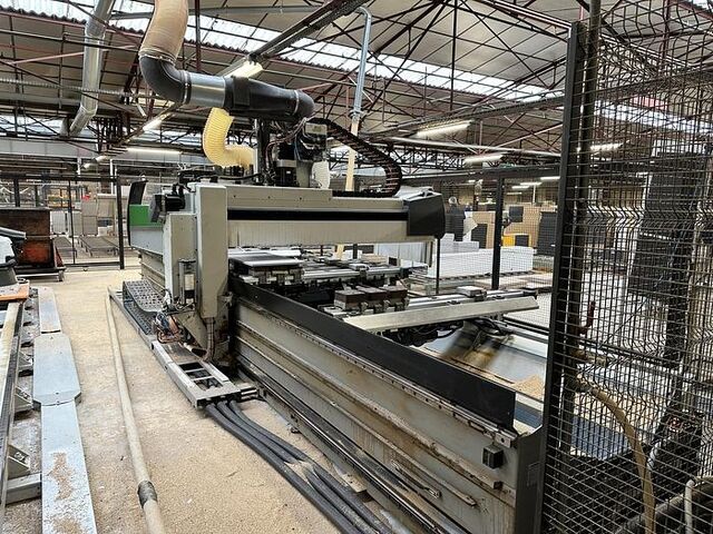 Handling robot Kuka KR210-2