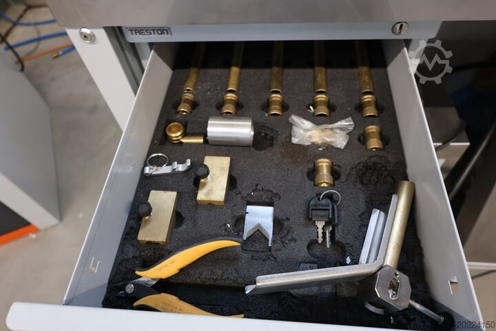 Cable and corrugated tube processing center Metzner 
