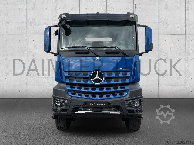 Dreiseitenkipper LKW Mercedes-Benz Arocs 3253 K 8x4/4 Meiller TRIGENIUS Bordmatik