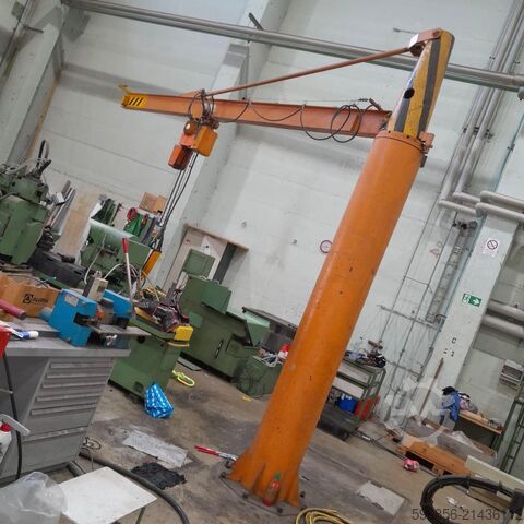 Workshop/pillar jib crane with travelling hoist – 360° rotation – outreach 412 cm Żuraw warsztatowy / słupowy z wciągarką jezdną – obrót 360° – wysięg 412 cm Żuraw warsztatowy / słupowy z wciągarką jezdną – obrót 360° – wysięg 412 cm