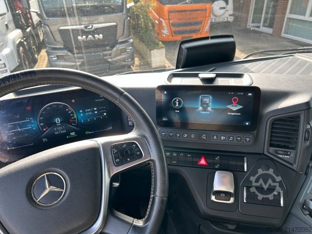 Truck mounted crane MERCEDES-BENZ 3253 Arocs mit HMF 3220 Kran und JOAB Abroller