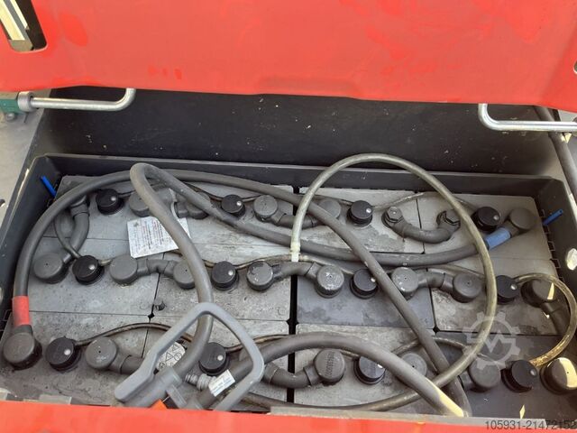 Medium Lift Order Picker Linde V10