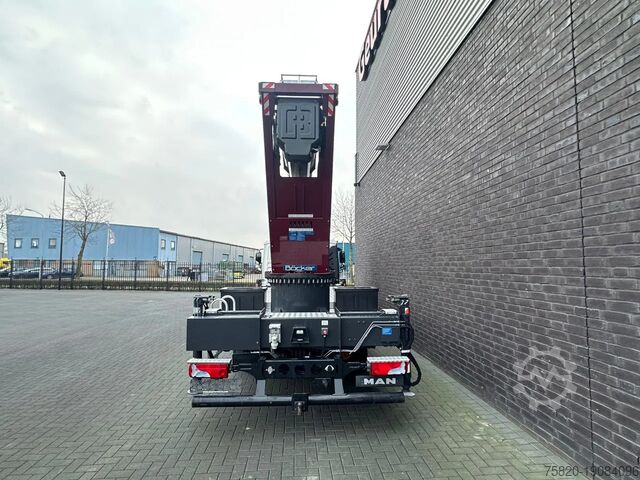 Kranwagen MAN TGL 7.180 4X2 BB BOCKER AK37/4000 + JIB MONTAGE...