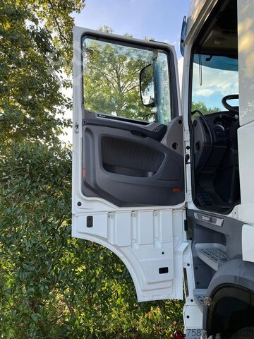 Standard-SZM DAF XF 450 FT