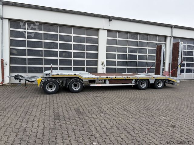 Tieflader Anhänger Möslein T 4 VB H2  neuer 4 Achs Tieflader hydraulischen Rampen