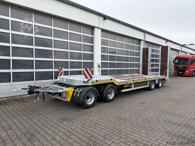 Tieflader Anhänger Möslein T 4 VB H2  neuer 4 Achs Tieflader hydraulischen Rampen