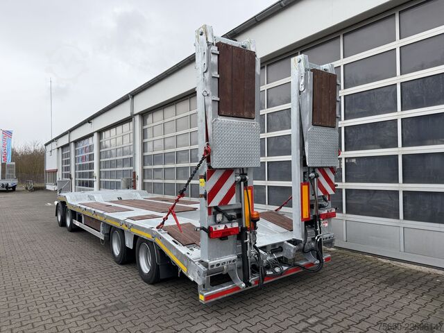 Tieflader Anhänger Möslein T 4 VB H2  neuer 4 Achs Tieflader hydraulischen Rampen