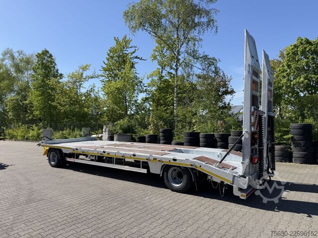 Tieflader Anhänger Möslein T2 Plato 8,20  2 Achs Tieflader mit gerader Ladefläche 8,20 m, Neufahrzeug