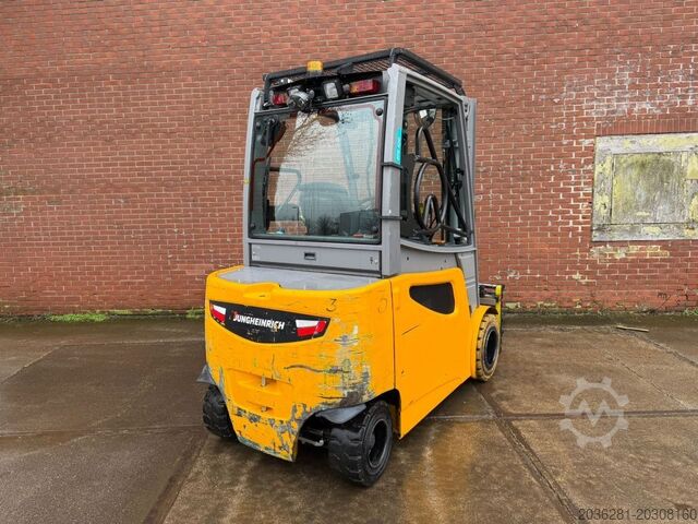 Electric 4-wheel forklift Jungheinrich EFG S30