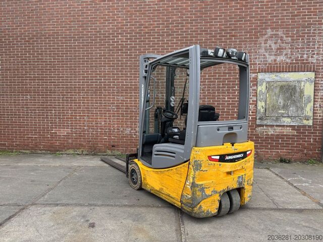 Electric 3-wheel forklift Jungheinrich EFG 216k