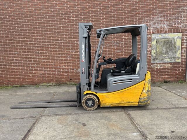 Electric 3-wheel forklift Jungheinrich EFG 216k