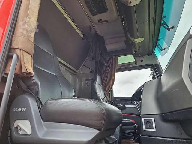 Fahrgestell mit Fahrerhaus MAN 26.440 TGX