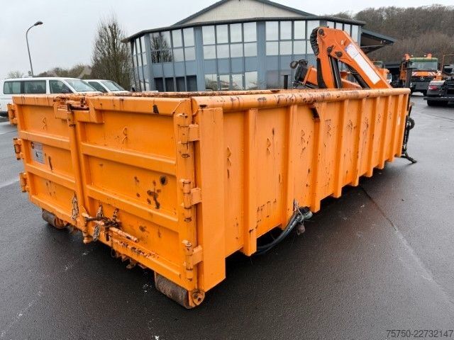 Abrollkipper Garant Abrollmulde mit HMF Kran + Funk