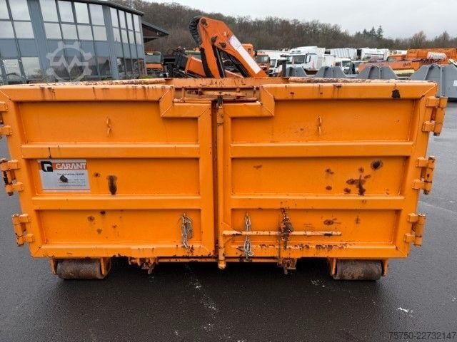 Abrollkipper Garant Abrollmulde mit HMF Kran + Funk