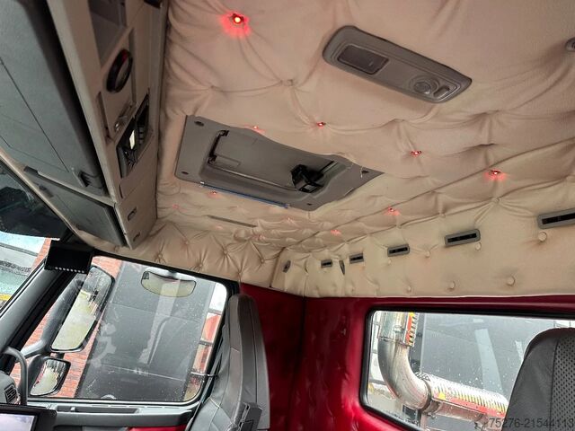 Crane truck Volvo FH 520 8x2 Effer 850 + Fly jib, winch Euro 5