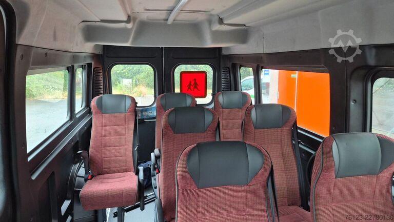 Kleinbus FIAT Ducato 9 Sitzer Mobility Airlineboden Rolli