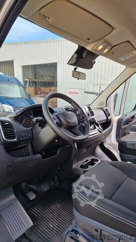 Kleinbus FIAT Fiat Ducato 9 Sitzer Systemboden Rolli Stock