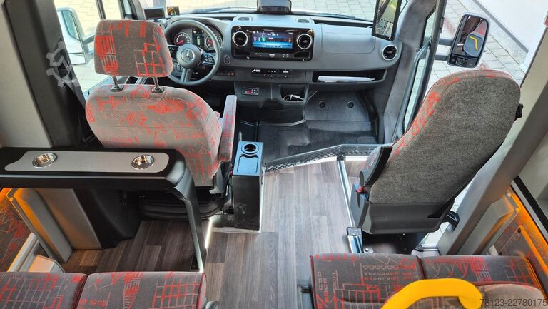 Minibus MERCEDES-BENZ 30 Sitzer Schul- Transferbus 519 Lagerfahrzeug