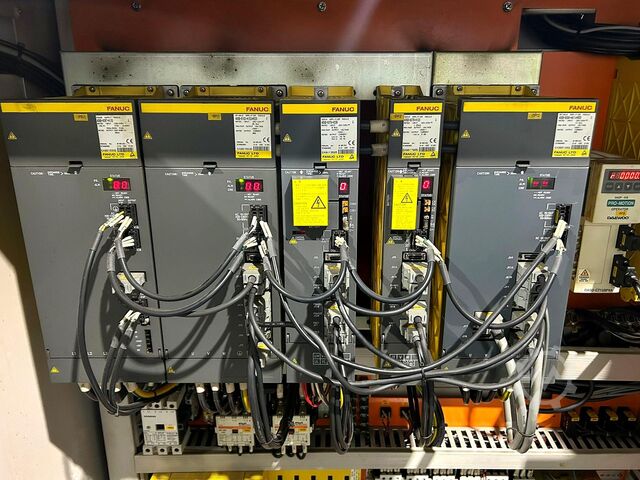 CNC-Dreh- und Fräszentrum DAEWOO Puma 230 MS B