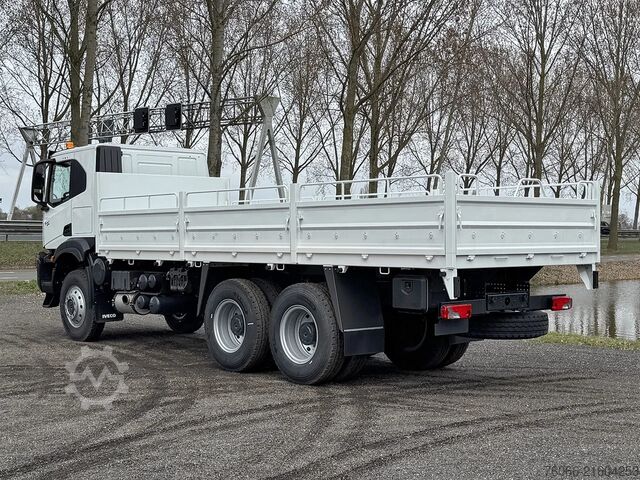 Ladepritsche Iveco T-Way AT380T47WH AT Flatbed Truck (10 units)