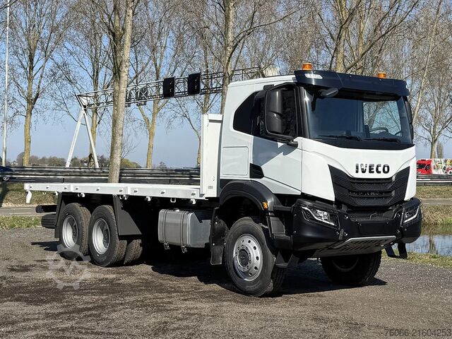 Ladepritsche Iveco T-Way AT380T47WH AT Flatbed Truck (10 units)