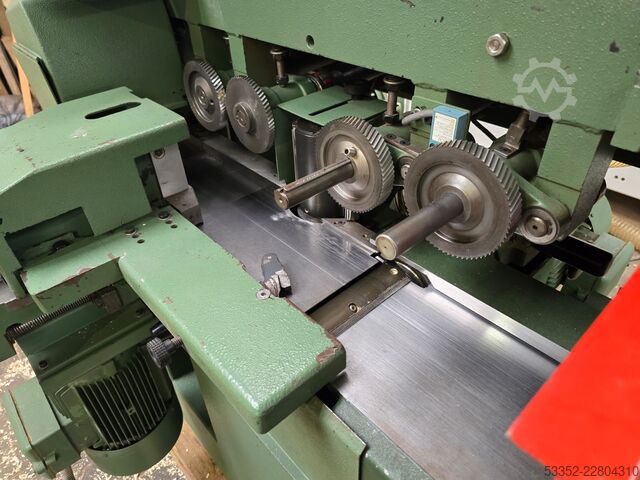 Four-sided planer guilliet 