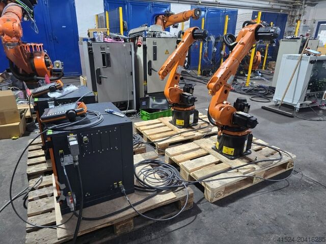 Industrieroboter Roboter Kuka KUKA KR8 R1620 Cybertech