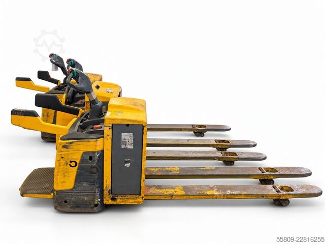 Niederhubwagen Jungheinrich ERE 225 // 2400 mm Gabeln // Initialhub // 2 weite