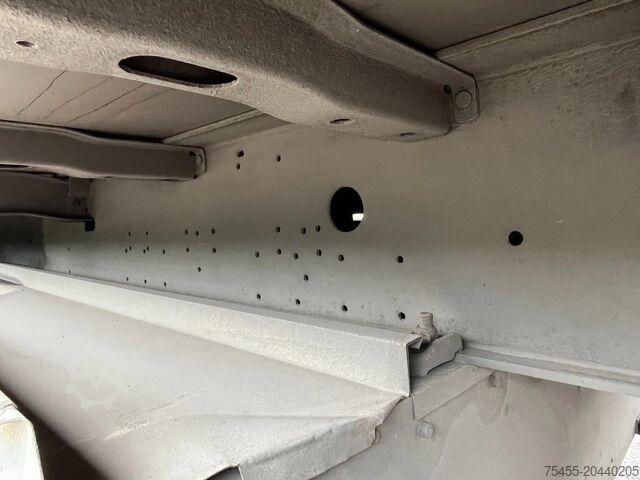 Suitcase SCHMITZ CARGOBULL SCB*S3B - Dhollandia 2.000kg - 65.132