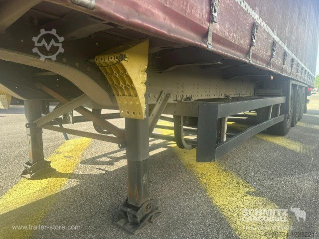 Open semitrailer with tarp Schmitz Cargobull Semitrailer Curtainsider Standard Hayon