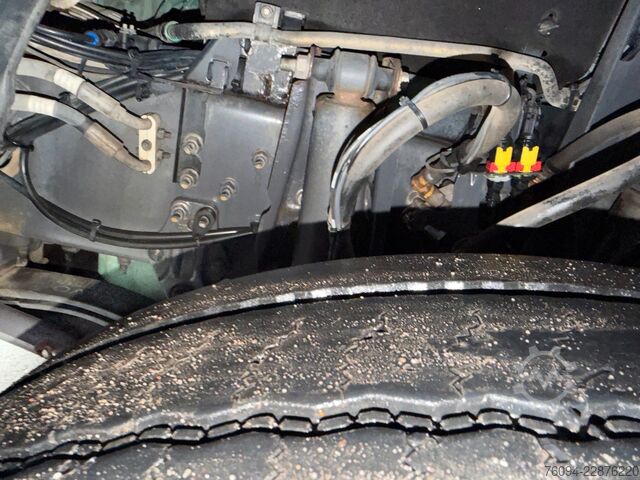 Autokran VOLVO FMX 460 6x4 liftachse Abrollkipper KRAN 13m FUNK