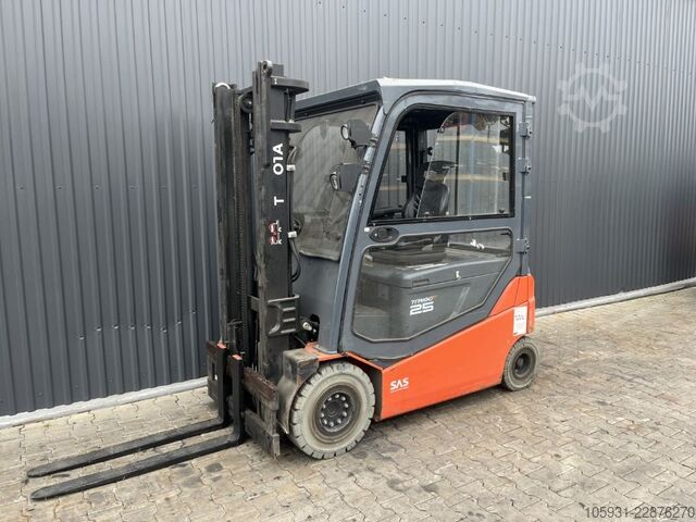 Elektro 4 Rad-Stapler Toyota 8FBMT25